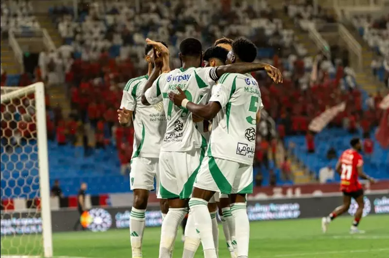 الأهلي يحقق انتصاره على الرياض وينتهي الدوري السعودي بالمركز الخامس لبطل آسيا