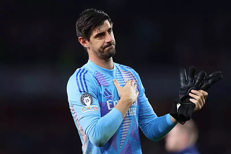 إصابة كورتوا قبل كأس العالم للأندية: ريال مدريد يكشف عن حالته الصحية