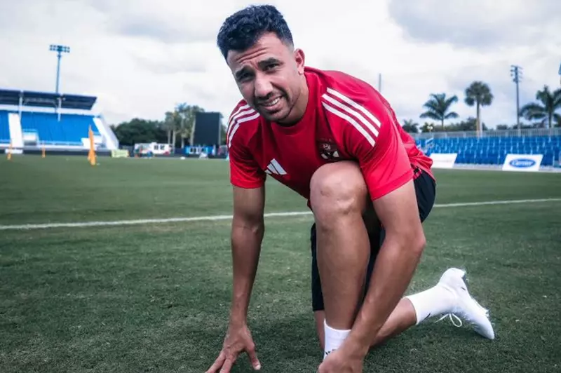 خماسي الأهلي الجديد يظهر بالقميص الأحمر في مواجهة باتشوكا