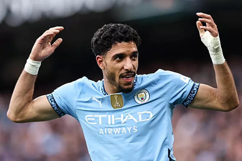 مرموش في انتظار: هل سيشهد مانشستر سيتي انضمام لاعب عربي جديد قبل كأس العالم للأندية؟